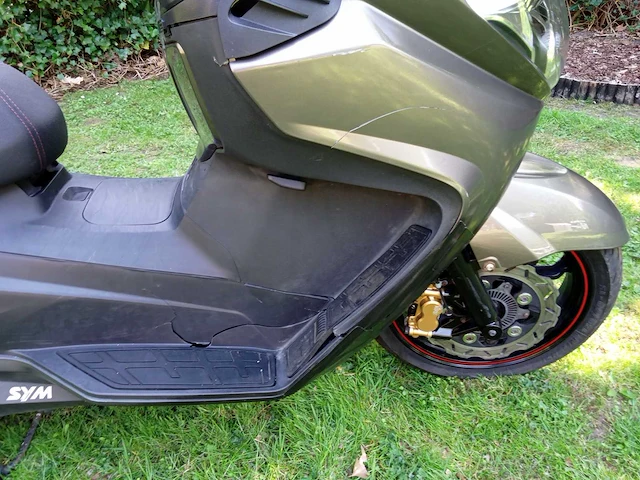 Sym - maxsym 600 i - motorcycle - afbeelding 6 van  10