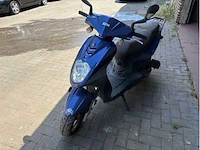 Sym - orbit - scooter - afbeelding 1 van  7