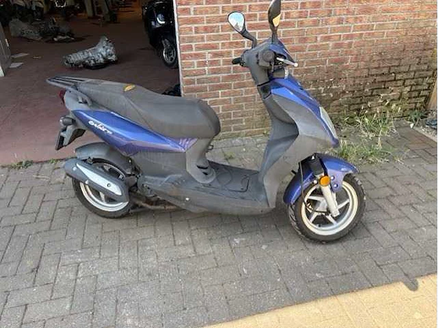 Sym - orbit - scooter - afbeelding 3 van  7