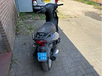 Sym - orbit - scooter - afbeelding 6 van  7
