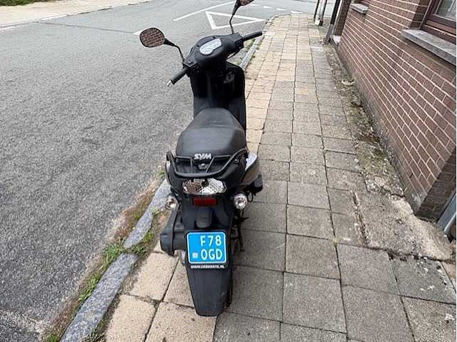 Sym - snorscooter - orbit ll - motorised scooter - afbeelding 11 van  11