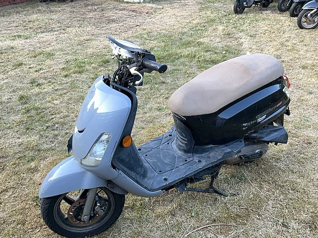Sym ciddle scooter - afbeelding 1 van  5