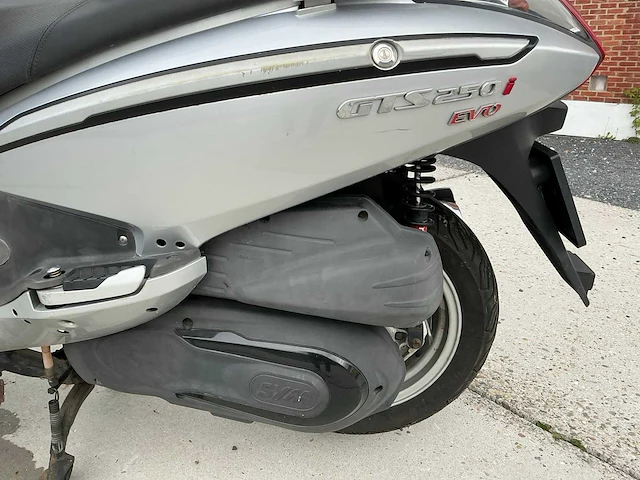 Sym gts250i evo - afbeelding 7 van  30