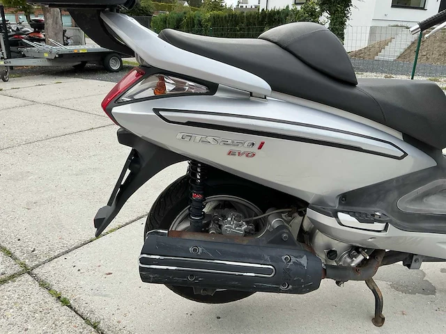Sym gts250i evo - afbeelding 8 van  30