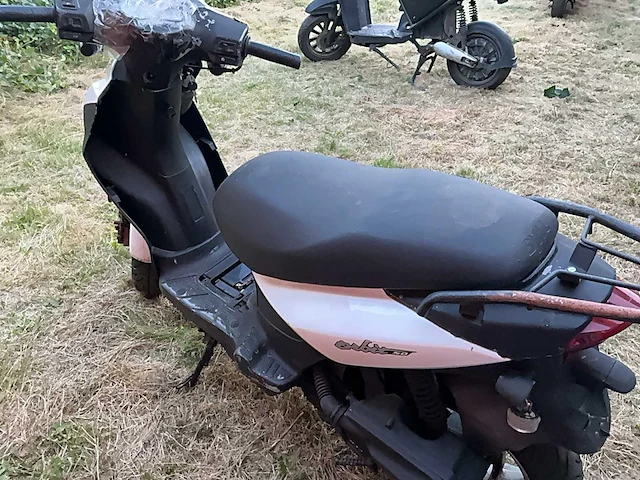 Sym orbit scooter - afbeelding 5 van  6