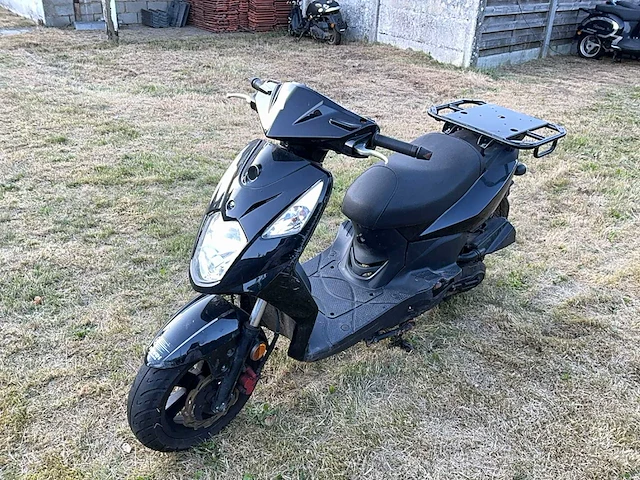 Sym scooter - afbeelding 1 van  5