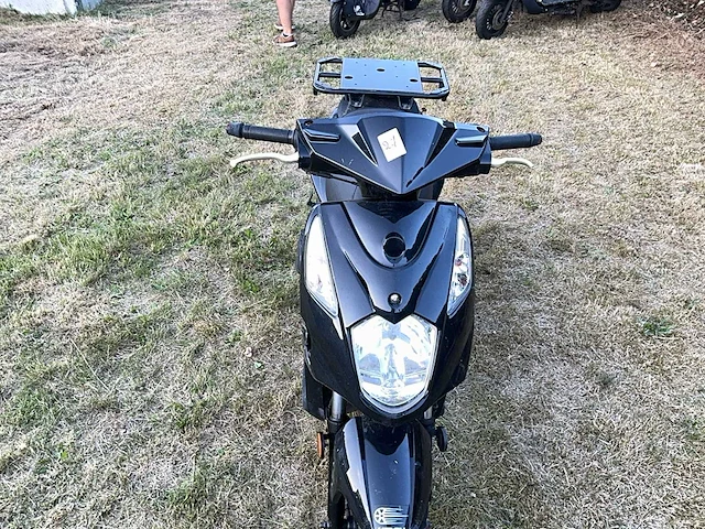 Sym scooter - afbeelding 2 van  5