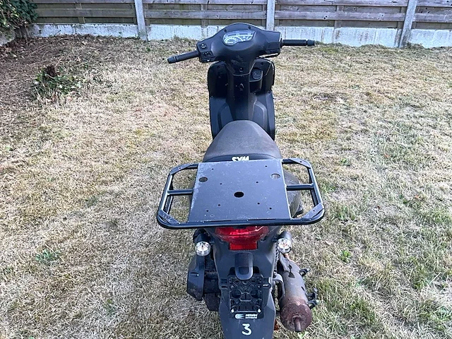 Sym scooter - afbeelding 4 van  5