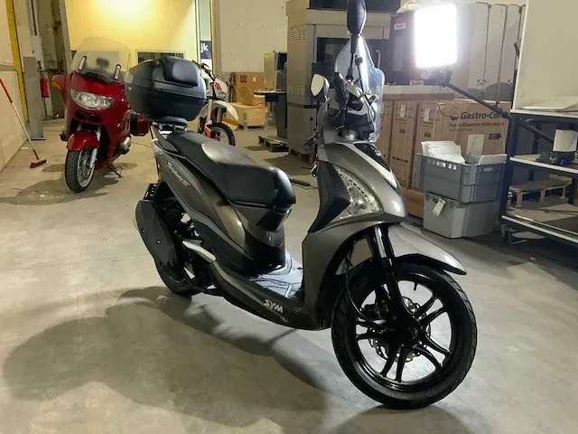 Sym symphony st xb scooter - afbeelding 13 van  19