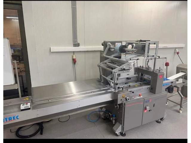 Syntegon / bosch-packaging/tevopharm flow-wrapmachine pack-6/ 336 - afbeelding 8 van  15
