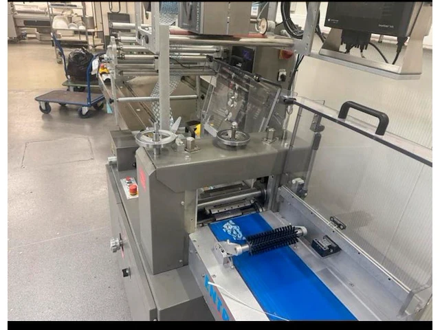 Syntegon / bosch-packaging/tevopharm flow-wrapmachine pack-6/ 336 - afbeelding 10 van  15