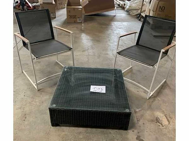 T-03 tafel + 2 stoelen - afbeelding 1 van  4