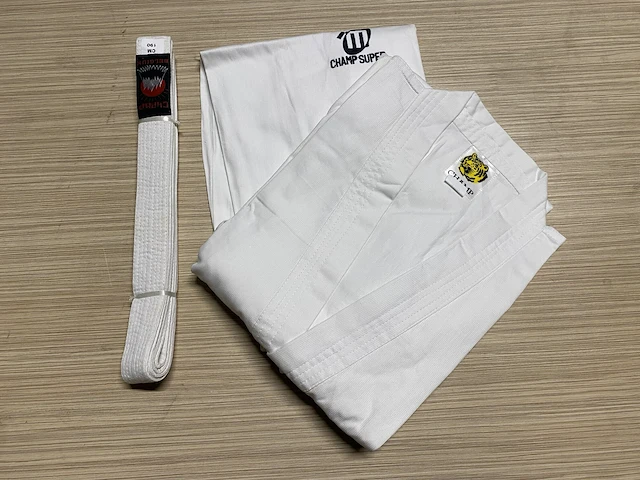 Taekwondo pak wit rib (8st) maat 190 - afbeelding 1 van  1