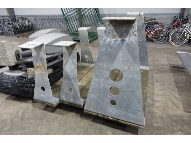 Tafel + 2x bank - afbeelding 3 van  3