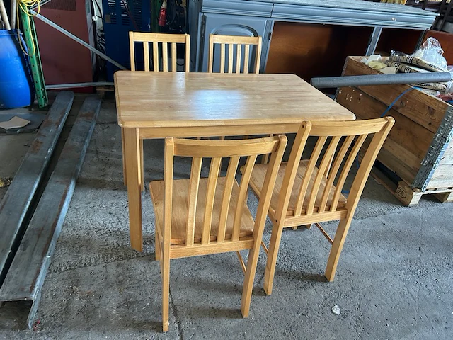 Tafel + 4 stoelen - afbeelding 1 van  5