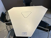 Tafel + 4 stoelen - afbeelding 2 van  6