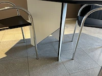 Tafel + 4 stoelen - afbeelding 4 van  6