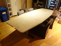 Tafel + 4x verrijdbare stoel - afbeelding 3 van  3