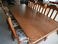 Tafel + 6 stoelen