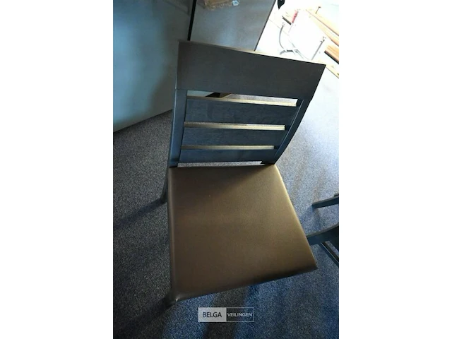 Tafel + 6 stoelen - afbeelding 2 van  3