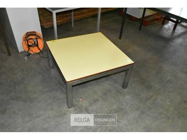 Tafel 77x77x40 - afbeelding 1 van  1