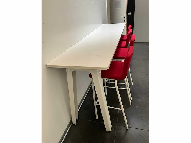 Tafel + barkruk (x4) - afbeelding 2 van  9