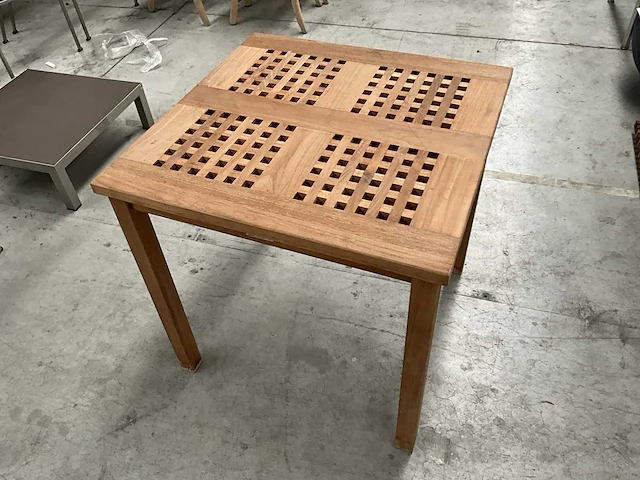 Tafel berga kvadrat - afbeelding 1 van  4