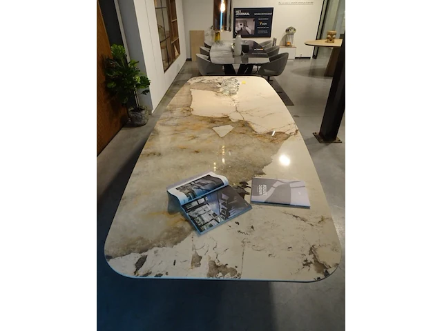 Tafel cattelan - afbeelding 5 van  10