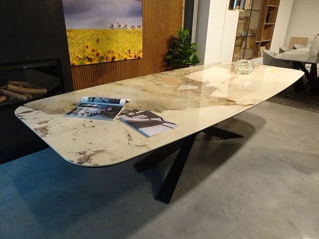 Tafel cattelan - afbeelding 6 van  10