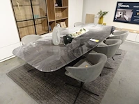 Tafel cattelan - afbeelding 2 van  9
