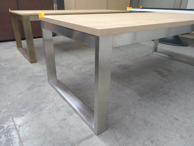 Tafel eik + inox voet - afbeelding 3 van  3