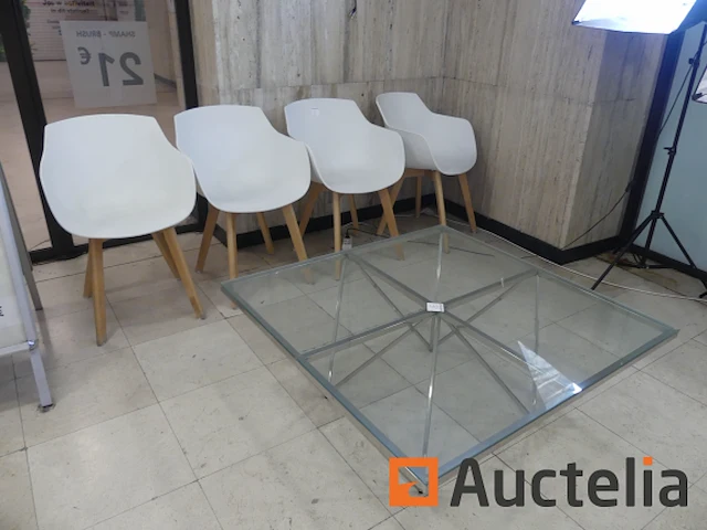 Tafel en 4 stoelen - afbeelding 2 van  5