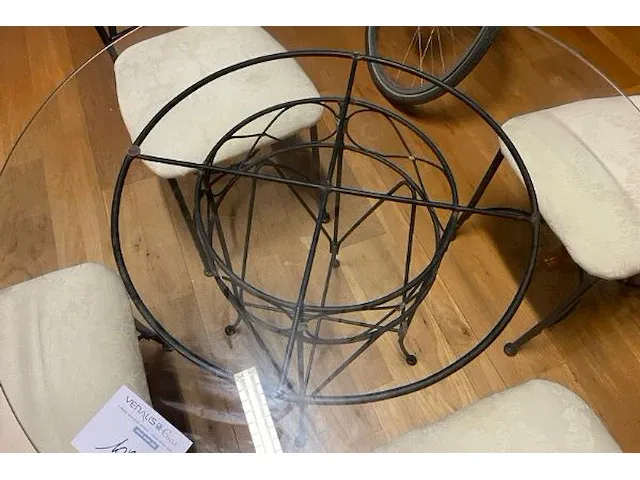 Tafel en 4 stoelen - afbeelding 2 van  6