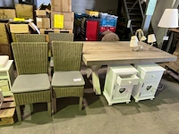 Tafel en 4 stoelen - afbeelding 1 van  6
