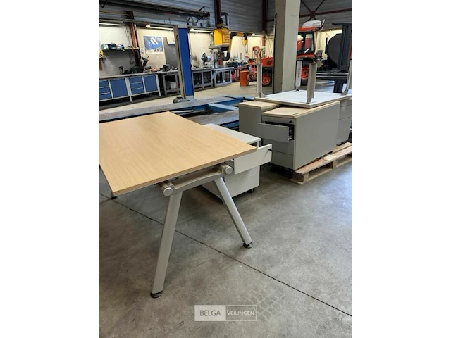 Tafel en 4x ladenblok - afbeelding 1 van  4