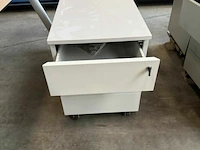 Tafel en 4x ladenblok - afbeelding 3 van  4