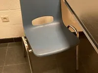 Tafel en 5 stoelen - afbeelding 3 van  4