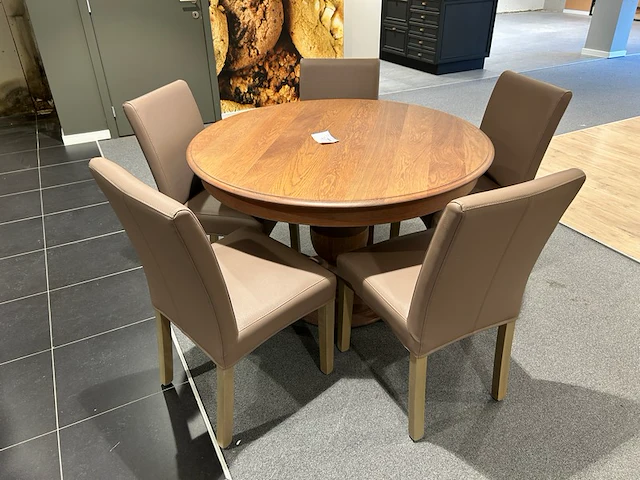 Tafel en 5 stoelen - afbeelding 1 van  8