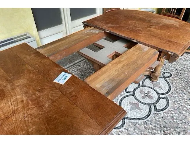 Tafel en stoelen - afbeelding 8 van  28