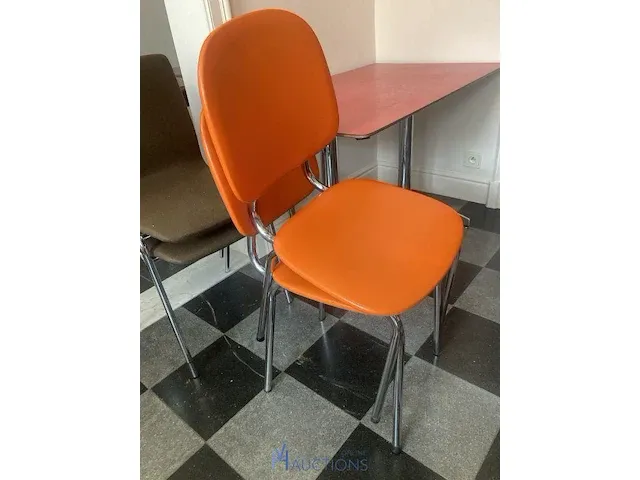 Tafel met 4 stoelen - afbeelding 3 van  4