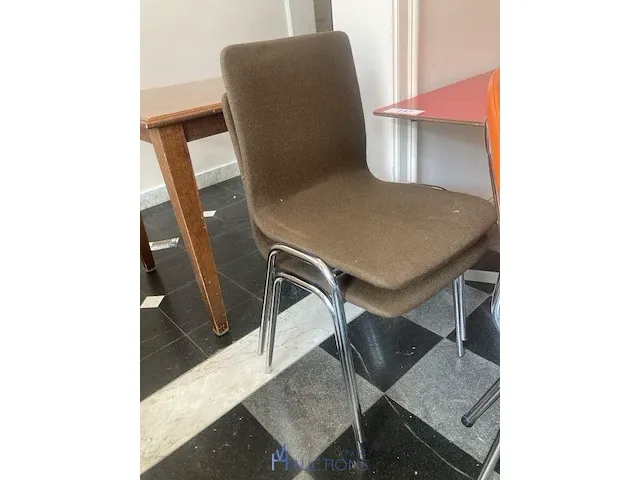 Tafel met 4 stoelen - afbeelding 4 van  4