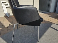 Tafel met 4 stoelen - afbeelding 5 van  8
