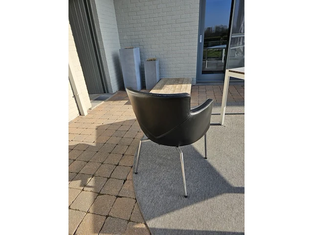 Tafel met 4 stoelen - afbeelding 6 van  8