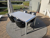Tafel met 4 stoelen - afbeelding 7 van  8
