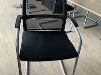 Tafel met 6 stoelen - afbeelding 4 van  4