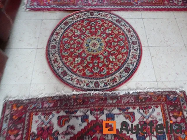 Tafel met design wielen, tapijten - afbeelding 2 van  13