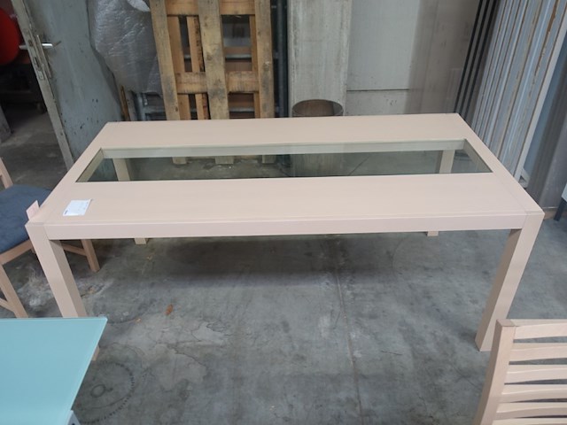 Tafel met glas - afbeelding 1 van  3