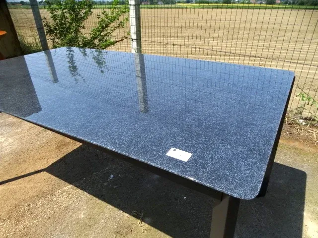 Tafel met glazenblad - afbeelding 2 van  3