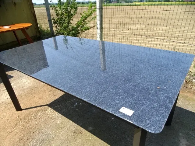 Tafel met glazenblad - afbeelding 2 van  3