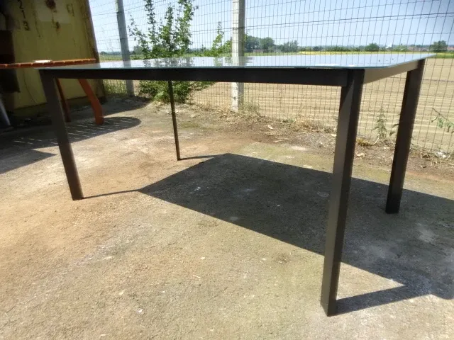 Tafel met glazenblad - afbeelding 3 van  3